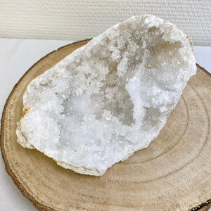 Demie Géode Cristal de roche taille L et XL (rechargement des pierres / purification de la maison) geodes [mes jolis cristaux]