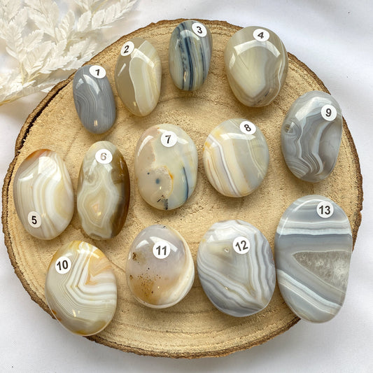 Galet en Agate (équilibre émotionnel / amour inconditionnel) sainte marie