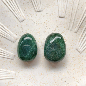 Pendentif percé en Fuchsite (relativiser / confiance en soi)