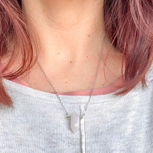 Collier acier inoxydable pointe bi-terminée Améthyste ou Quartz rose