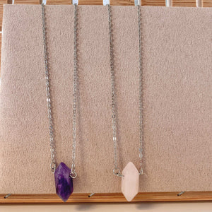 Collier acier inoxydable pointe bi-terminée Améthyste ou Quartz rose