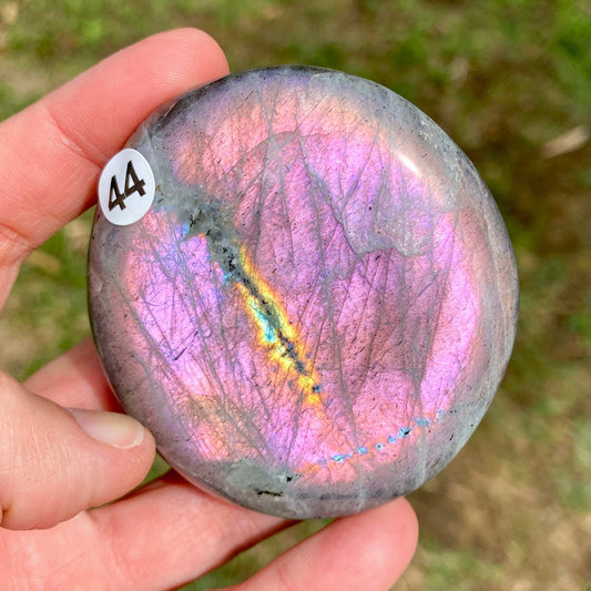 Galet Labradorite bleu, violet ou sunset (pierre de protection)