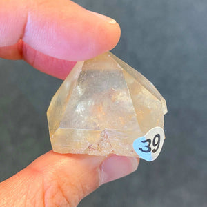 Pointe Citrine semi polie (abondance / joie)