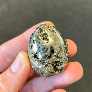 Petit Oeuf en Pyrite (abondance / confiance)