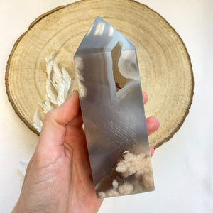 Pointe en Agate Fleurs de cerisiers (déploie tes capacités dans la joie) pointes [mes jolis cristaux]
