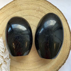 Forme libre de Tourmaline noire (ancrage / protection)
