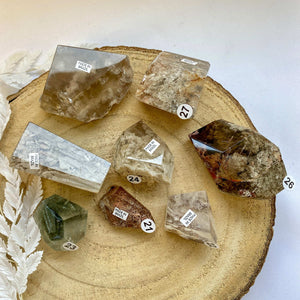 Quartz Lodolite (accès aux plans supérieurs et à ton Akasha)