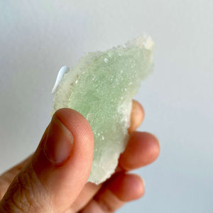 Fluorite verte brute cristallisée (lucidité / apaisement)