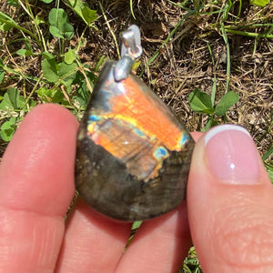Pendentif Labradorite / Spectrolite (protection)