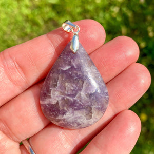 Pendentif en Lépidolite (anti-stress / bye la charge mentale)