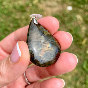 Pendentif Labradorite / Spectrolite (protection)