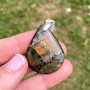 Pendentif Labradorite / Spectrolite (protection)