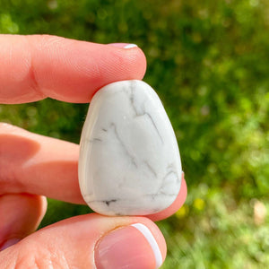 Pendentif percé en Howlite (concentration / équilibre)