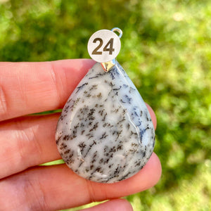 Pendentif en Opale Dendritique (lâcher prise / équilibre émotionnel)