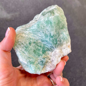 Fluorite verte brute (lucidité / apaisement)