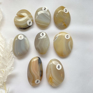 Petit Galet en Agate (équilibre émotionnel / amour inconditionnel)