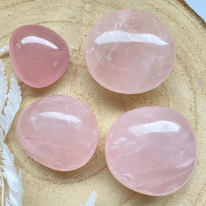 Galet de Quartz Rose (amour / apaisement)
