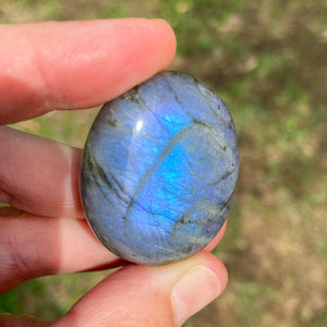 Galet Labradorite bleu, violet ou sunset (pierre de protection)