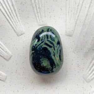 Pendentif percé en Jaspe Kambaba (harmonie / calme)