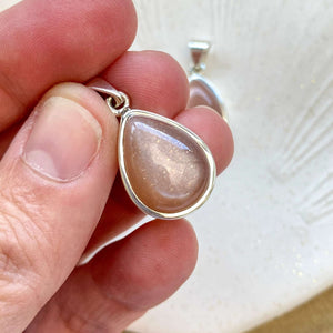 Pendentif Pierre de Lune serti argent (féminité / intuition)