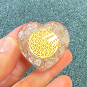 Coeur en orgonite et Quartz rose mineral boutique