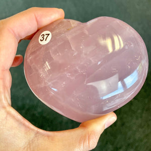 Moyen et gros Coeur de Quartz Rose (amour / apaisement) Coeur [mes jolis cristaux]