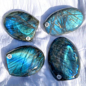 Bloc de Labradorite (pierre de protection) formes libres [mes jolis cristaux]