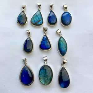 Pendentif serti argent Labradorite (protection) pendentif [mes jolis cristaux]