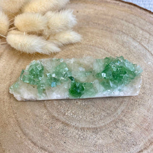 Druse Apophyllite verte et Stilbite (intuition / paix intérieure) pierres brutes [mes jolis cristaux]
