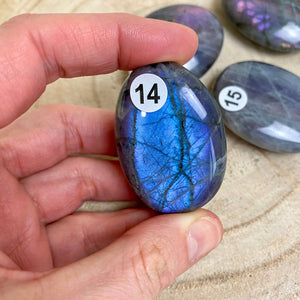 Galet Labradorite bleu, violet ou spectrolite (pierre de protection) Galet [mes jolis cristaux]