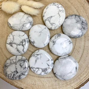 Galet de Howlite (concentration / équilibre) Galet [mes jolis cristaux]