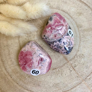 Rhodochrosite (compassion / guérison du coeur) formes libres [mes jolis cristaux]