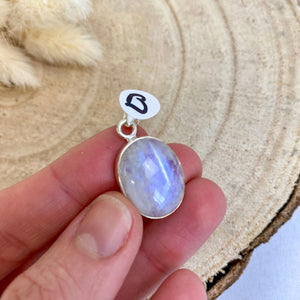 Pendentif en Péristérite serti argent (intuition / féminité) pendentif [mes jolis cristaux]