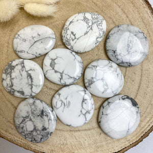 Galet de Howlite (concentration / équilibre) Galet [mes jolis cristaux]