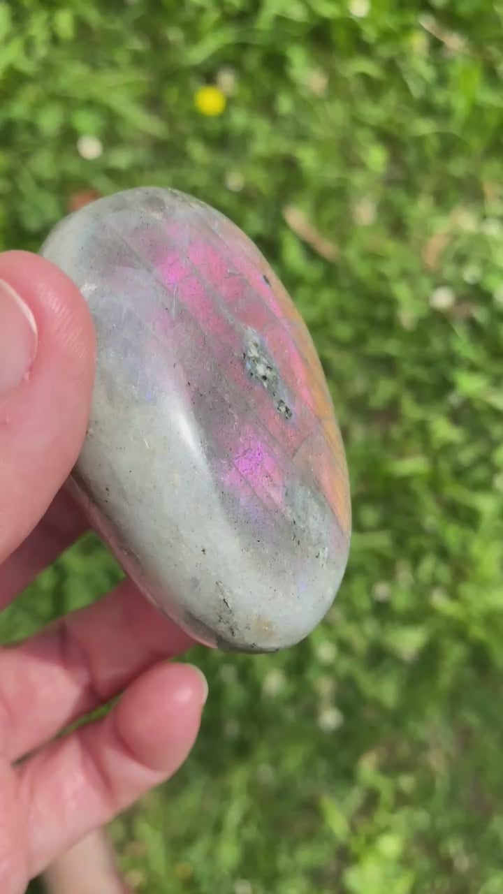 Galet de Labradorite sunset (pierre de protection)