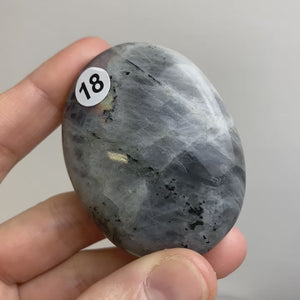 Galet Labradorite (pierre de protection) Galet [mes jolis cristaux]