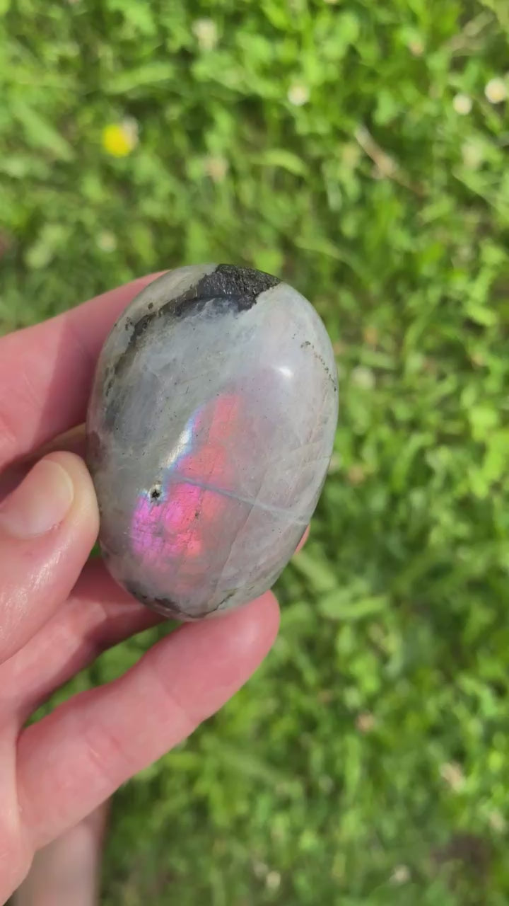Galet de Labradorite sunset (pierre de protection)