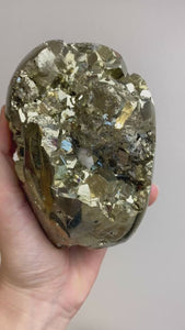 Forme Libre en Pyrite 1,4kg (abondance / chance)