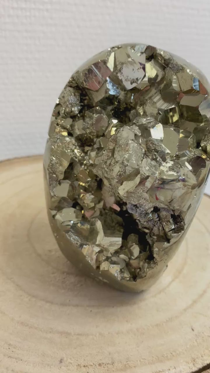 Forme Libre en Pyrite 1,4kg (abondance / chance)