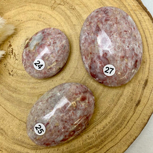 Galet de Calcite fraise (compassion / ouverture du coeur) Galet [mes jolis cristaux]
