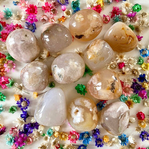 Agate Fleurs de cerisiers (joie / paix intérieure) pierres roulées [mes jolis cristaux]