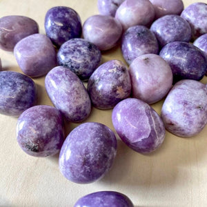 Lépidolite (anti-stress / meilleur sommeil) pierres roulées [mes jolis cristaux]