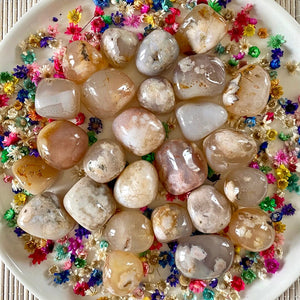 Agate Fleurs de cerisiers (joie / paix intérieure) pierres roulées [mes jolis cristaux]